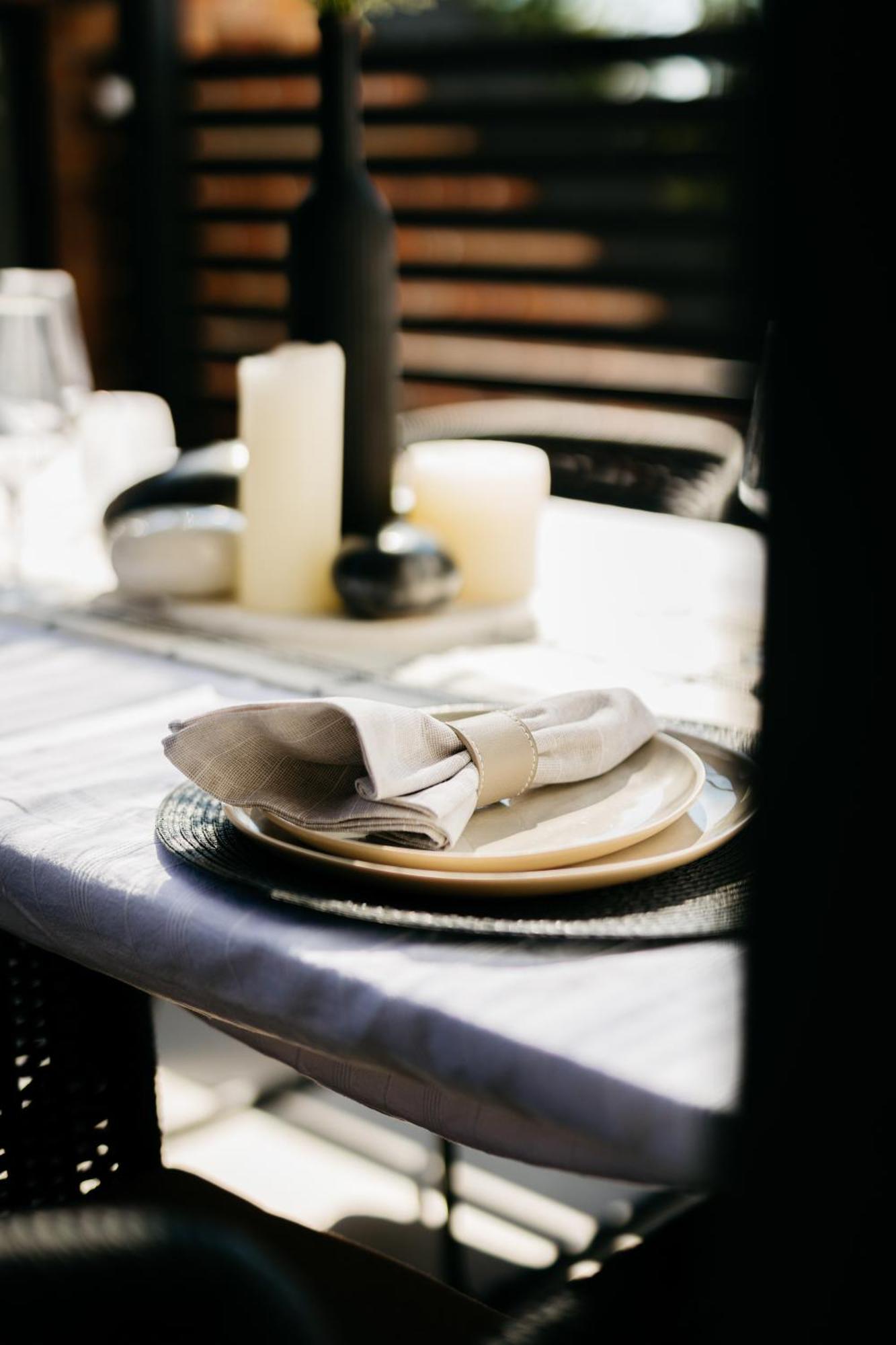 The Edgewater Suites - Park View Namur Ngoại thất bức ảnh